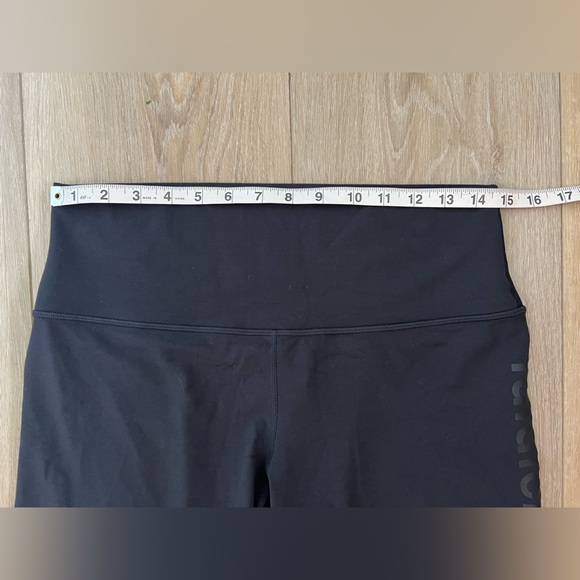 LULULEMON Align High Rise Short 8" Logo EUC - Picture 6 of 12